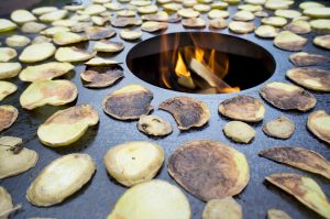 80 cm Feuerplatte von Grillrost.com getestet